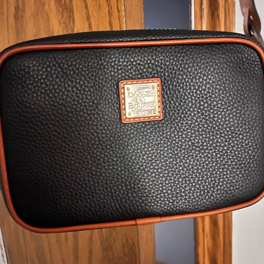 Dooney & Bourke Black and Tan Crossbody Bag - Picture 2 of 6